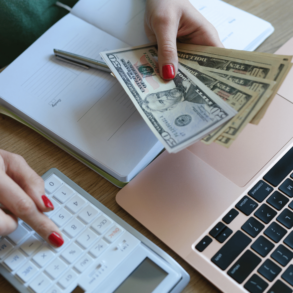 https://4659227.fs1.hubspotusercontent-na1.net/hubfs/4659227/Frugal%20Living%20%2822%29.png